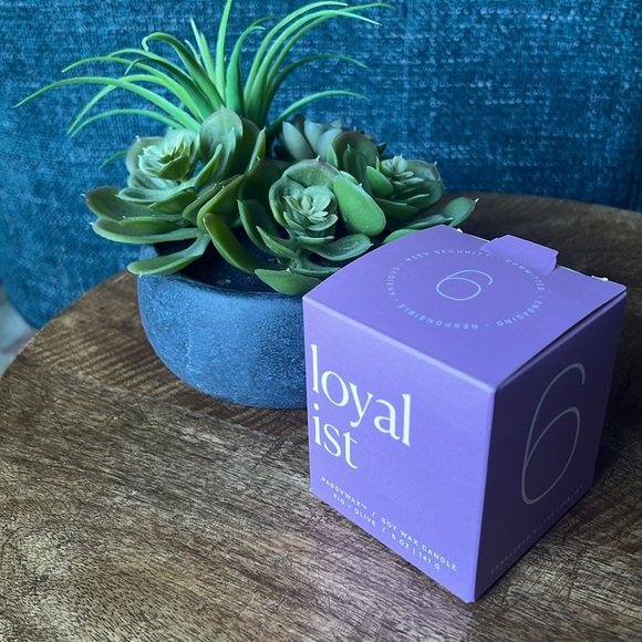 NIB Enneagram 6 “The Loyalist” candle from Paddywax - Picture 3 of 6